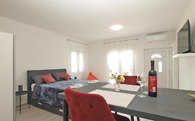 Apartment Florinda 2091
